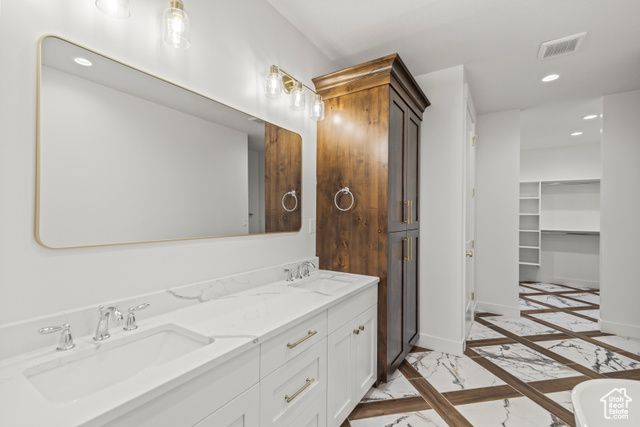 949 W TORREY PINES DR, Richfield, UT 84701