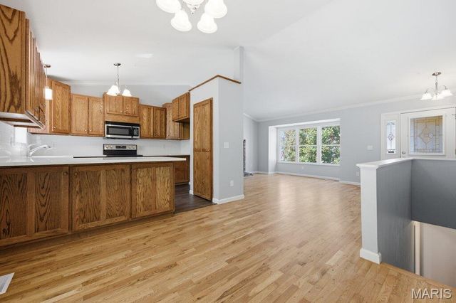 704 Ginger Wood Court, Ballwin, MO 63021