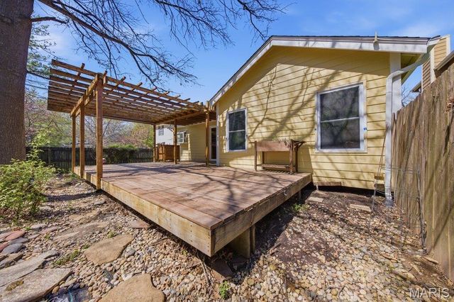 704 Ginger Wood Court, Ballwin, MO 63021