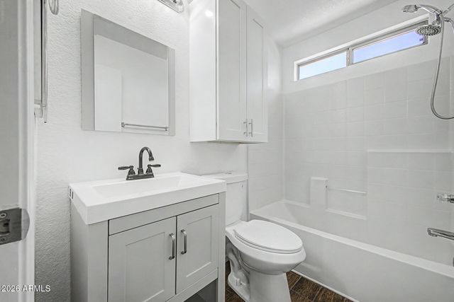 1213 S BOULDER Street A, Gilbert, AZ 85296