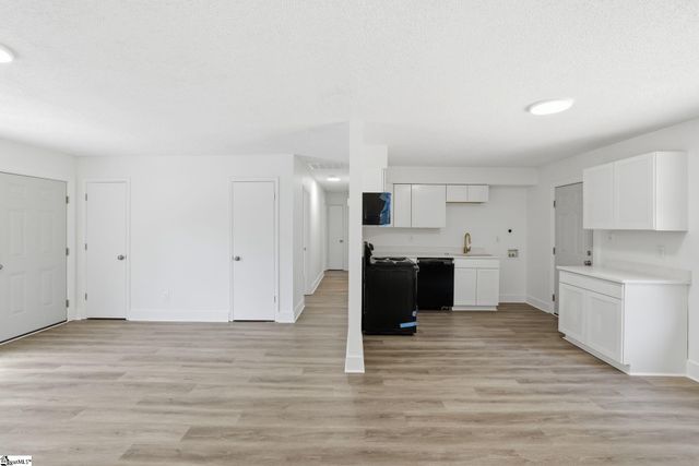 388 Vanderbilt Road, Spartanburg, SC 29301