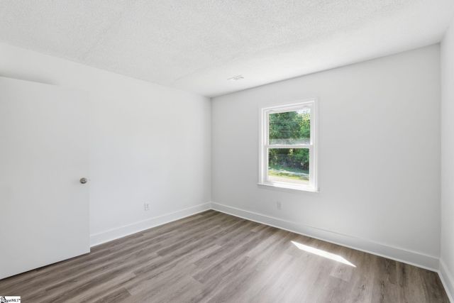 388 Vanderbilt Road, Spartanburg, SC 29301