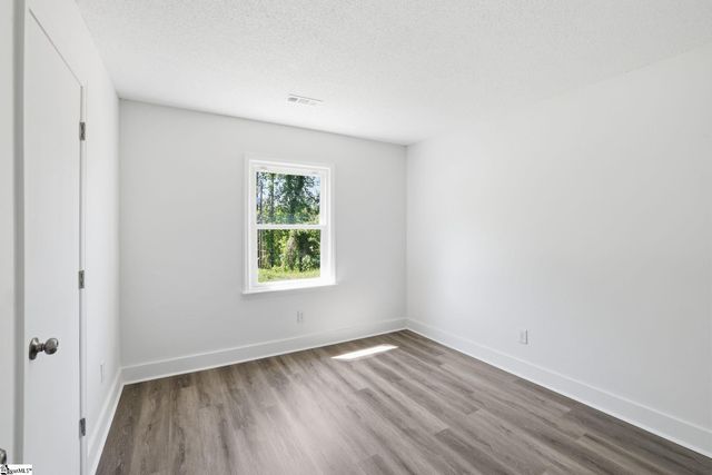 388 Vanderbilt Road, Spartanburg, SC 29301