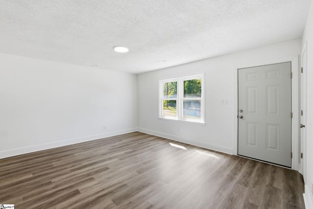 388 Vanderbilt Road, Spartanburg, SC 29301