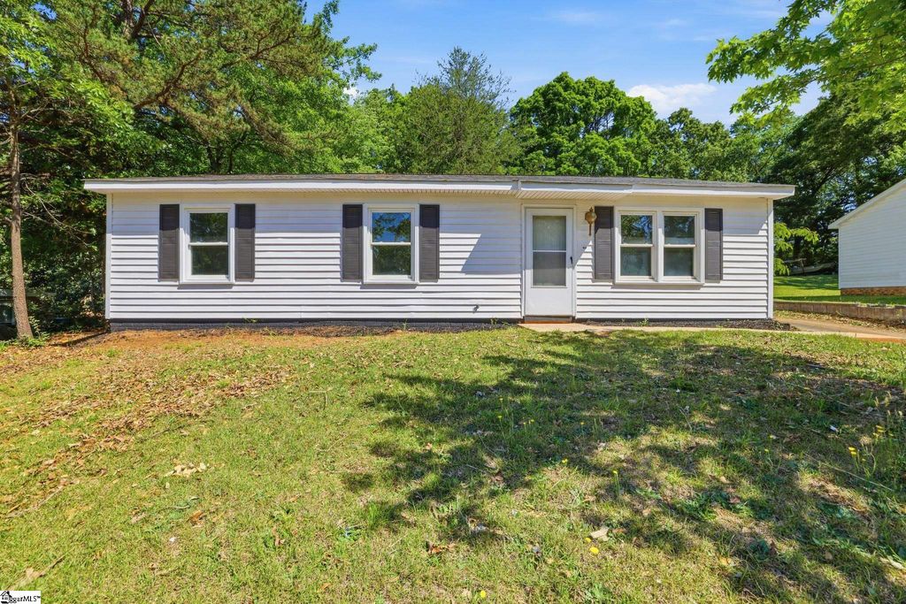 388 Vanderbilt Road, Spartanburg, SC 29301