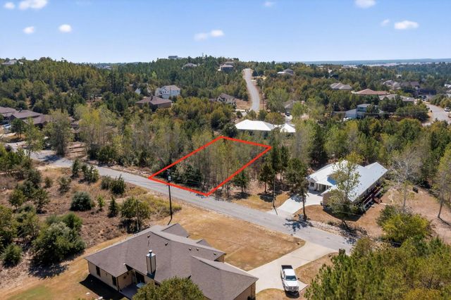 401 Kaanapali LN, Bastrop, TX 78602