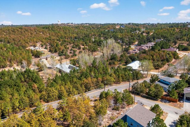 401 Kaanapali LN, Bastrop, TX 78602