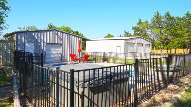111 Tyler Lane, Pottsboro, TX 75076