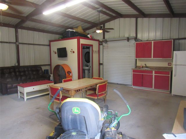 111 Tyler Lane, Pottsboro, TX 75076