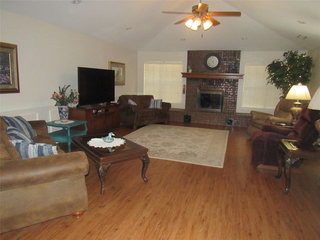 111 Tyler Lane, Pottsboro, TX 75076