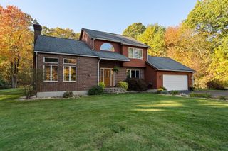 247 Riverlin St, Millbury, MA 01527