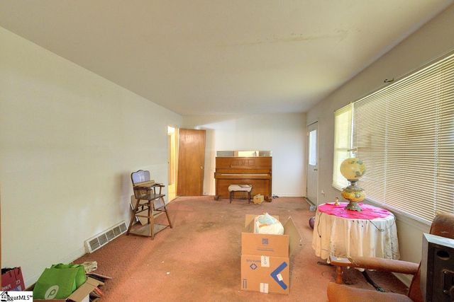 1105 E Georgia Road, Simpsonville, SC 29681