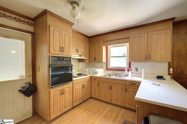 1105 E Georgia Road, Simpsonville, SC 29681