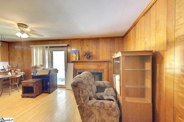 1105 E Georgia Road, Simpsonville, SC 29681
