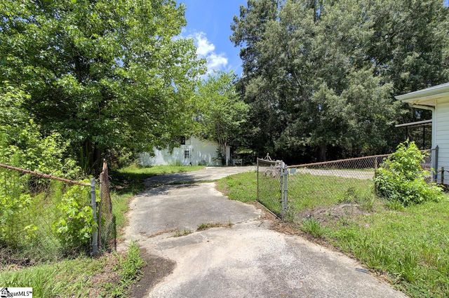 1105 E Georgia Road, Simpsonville, SC 29681