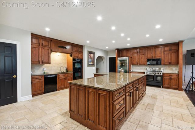 1221 Wilderness Hills Trail, Putnam Township, MI 48169