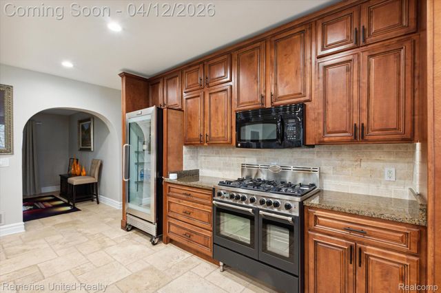 1221 Wilderness Hills Trail, Putnam Township, MI 48169