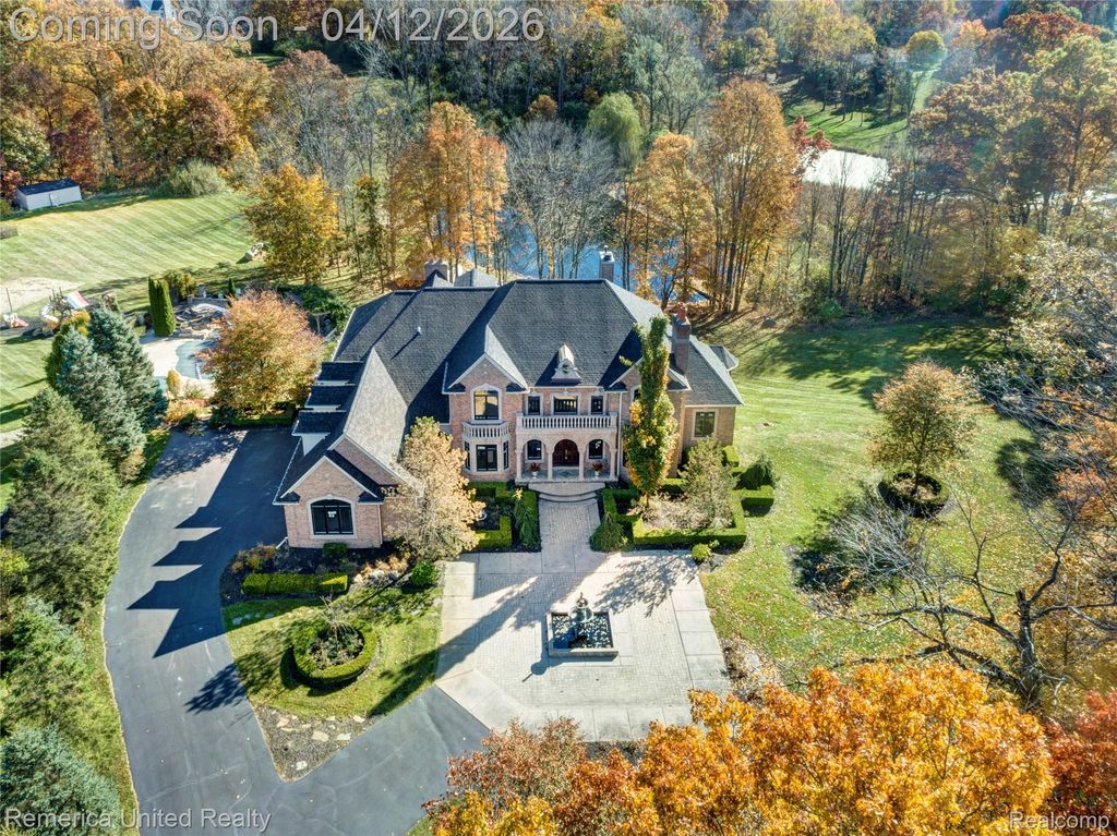 1221 Wilderness Hills Trail, Putnam Township, MI 48169