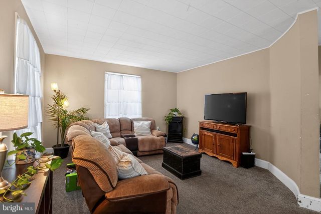 10 E PINE ST, Delmar, MD 21875