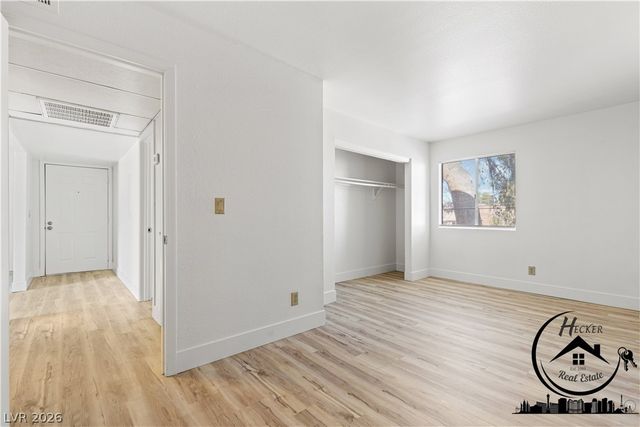 5383 Indian River Drive 320, Las Vegas, NV 89103