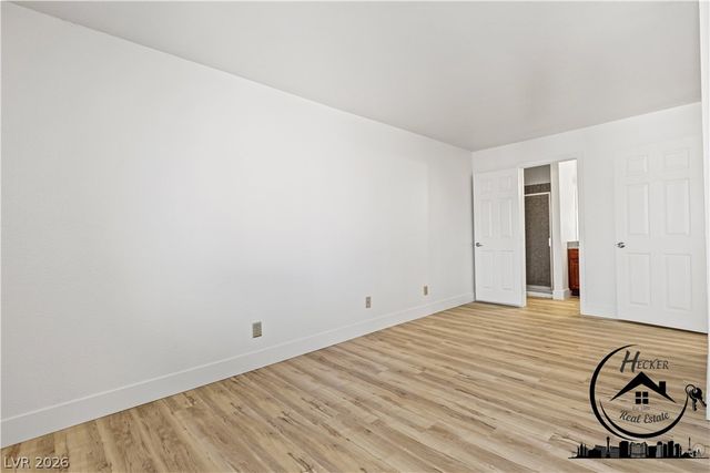 5383 Indian River Drive 320, Las Vegas, NV 89103