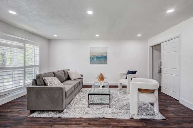 7816 Claremont Drive, Dallas, TX 75228