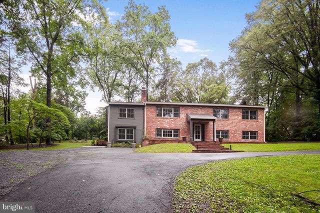 10432 MILLER RD, Oakton, VA 22124