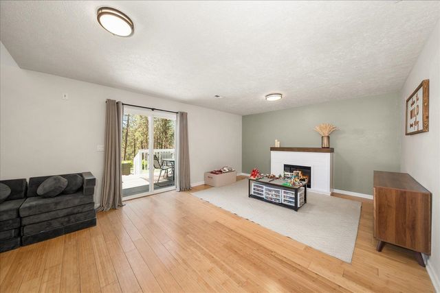 5507 W Pacific Park Dr, Spokane, WA 99208