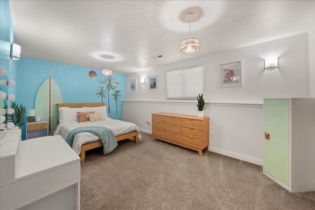 5507 W Pacific Park Dr, Spokane, WA 99208