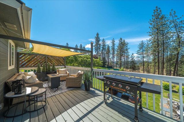 5507 W Pacific Park Dr, Spokane, WA 99208