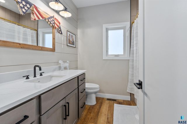 4100 N Interlachen Trl Trail, Sioux Falls, SD 57107