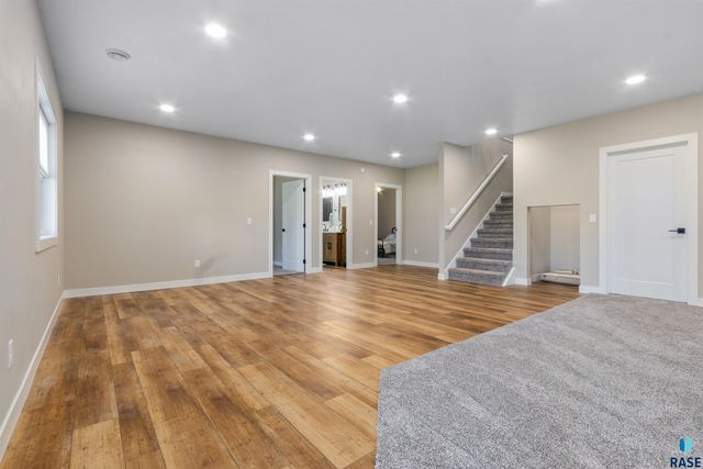 4100 N Interlachen Trl Trail, Sioux Falls, SD 57107