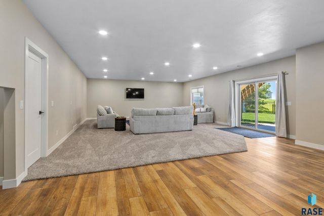 4100 N Interlachen Trl Trail, Sioux Falls, SD 57107