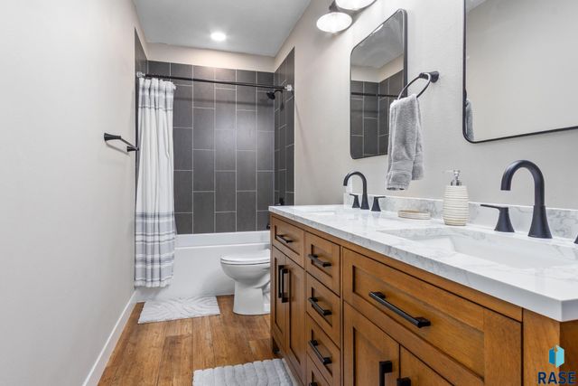 4100 N Interlachen Trl Trail, Sioux Falls, SD 57107