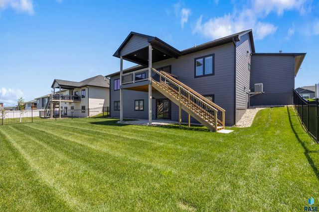 4100 N Interlachen Trl Trail, Sioux Falls, SD 57107