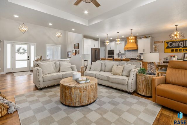 4100 N Interlachen Trl Trail, Sioux Falls, SD 57107