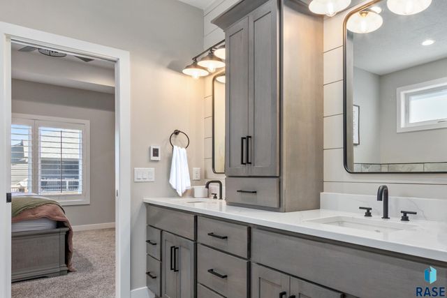 4100 N Interlachen Trl Trail, Sioux Falls, SD 57107