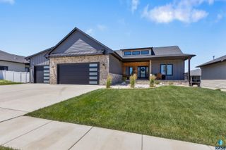 4100 N Interlachen Trl Trail, Sioux Falls, SD 57107
