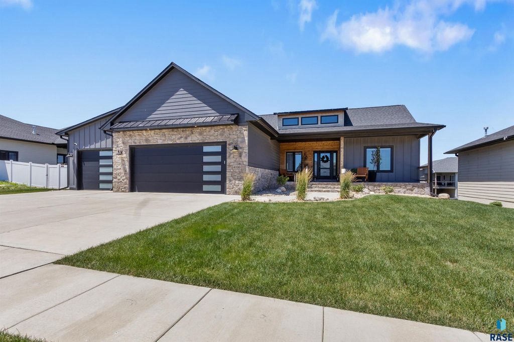 4100 N Interlachen Trl Trail, Sioux Falls, SD 57107