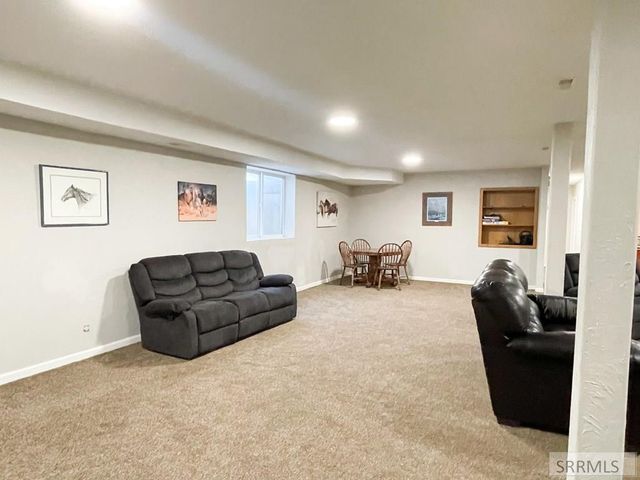 4179 E Iona Road, Idaho Falls, ID 83401