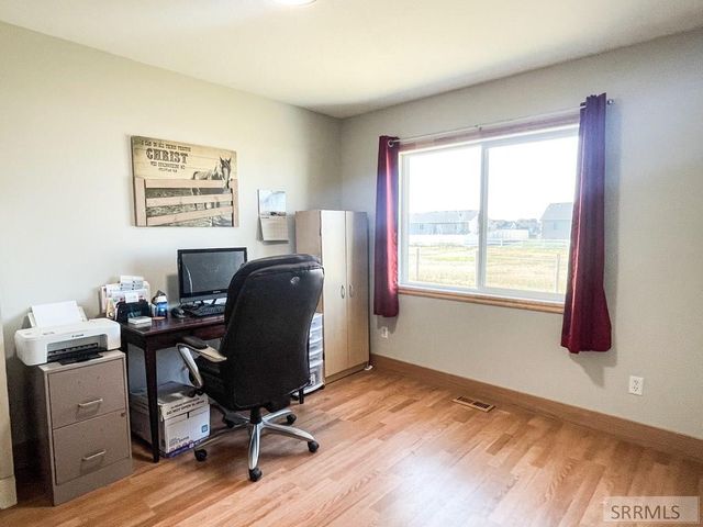 4179 E Iona Road, Idaho Falls, ID 83401
