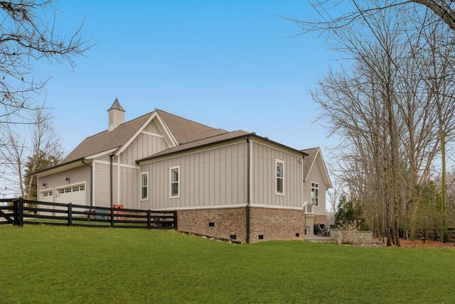 201 Gilchrist South Cir, Nolensville, TN 37135