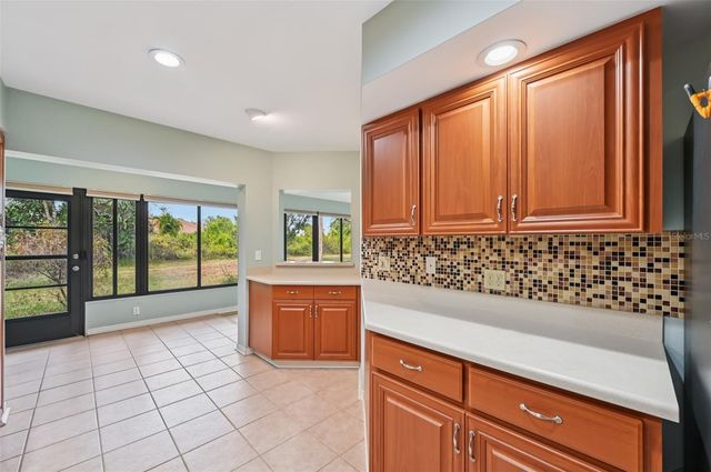 227 SOUTHAMPTON DRIVE 289, Venice, FL 34293