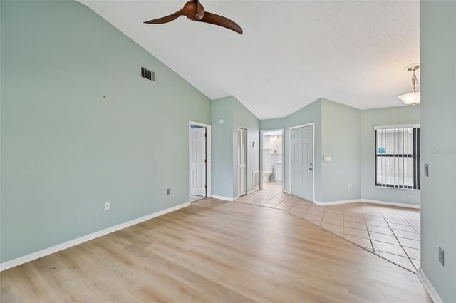 227 SOUTHAMPTON DRIVE 289, Venice, FL 34293