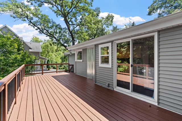 12918 Rutledge Circle, Minnetonka, MN 55305