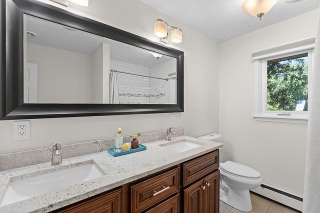 12918 Rutledge Circle, Minnetonka, MN 55305