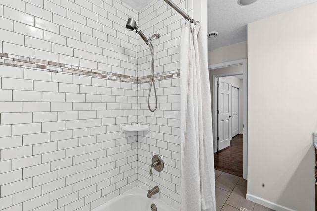 12918 Rutledge Circle, Minnetonka, MN 55305