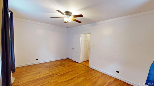 47-55 39th Place 1A, Sunnyside, NY 11104