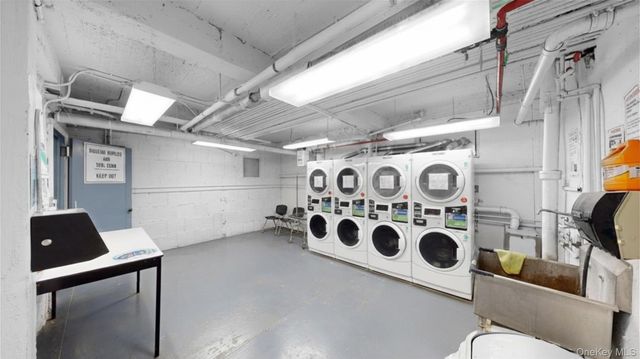 47-55 39th Place 1A, Sunnyside, NY 11104
