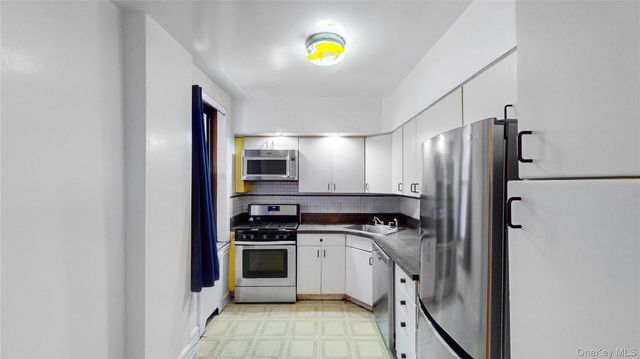 47-55 39th Place 1A, Sunnyside, NY 11104